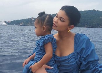 Vajza e Kylie Jenner mund të jetë drejt rrugës për të fituar një Grammy!