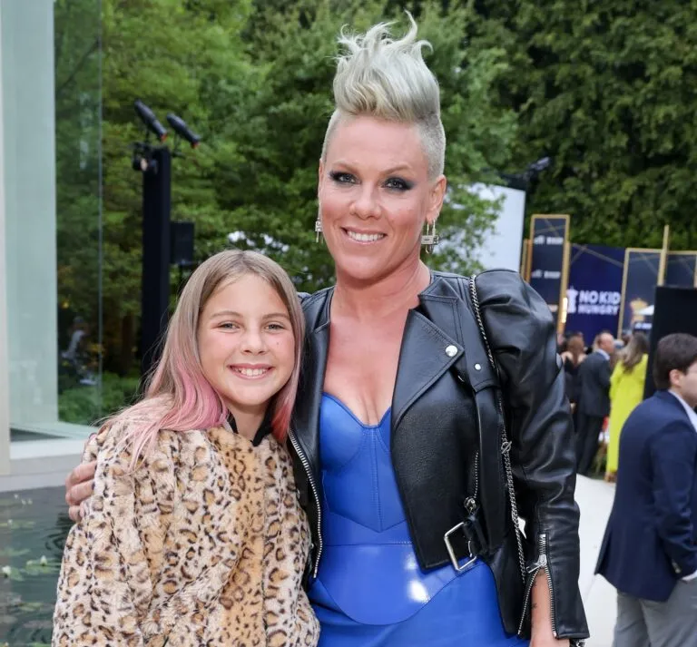 Përgjigja e zgjuar që Pink i dha vajzës së saj 11-vjeçare kur ajo i kërkoi një celular
