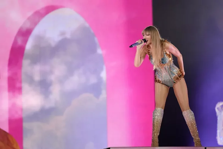 Habitet Taylor Swift, ish-shoqja i shkon në koncert