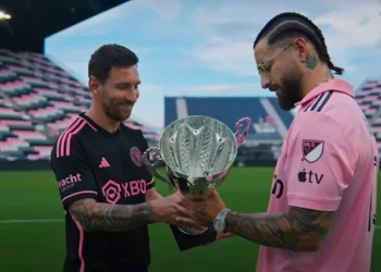 Messi fiton një tjetër “trofe”, shfaqet në këtë klip muzikor