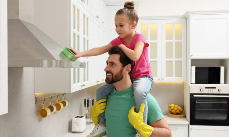 E thotë shkenca! Truri i babait ndryshon kur ai ka një vajzë