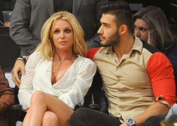 Sam do t’i nxjerrë Britney-t gjëra të turpshme, po s’i plotësoi këtë kusht