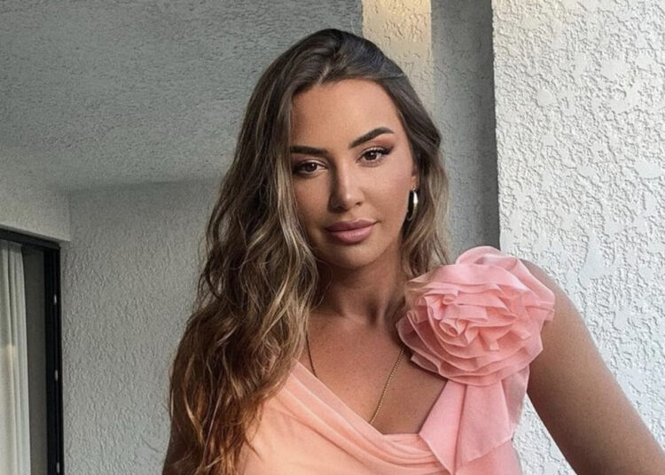 Na e tregon vetë! Ja kë mban Kiara si “wallpaper” në telefon