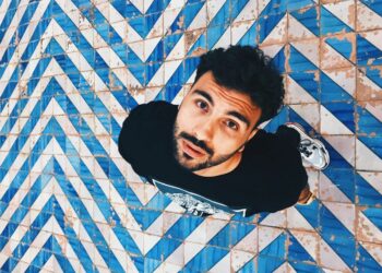 Fansja gdhend në trup “Vulën” e Ledrit dhe kuptimi është tepër domethënës!