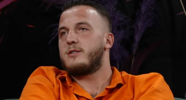 Khë khëm! Mozzik nuk është single prej 11 muajsh