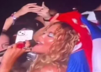 Incidenti me flamurin serb/ Mediat atje “kryqëzojnë” Ritën pse kërkoi falje