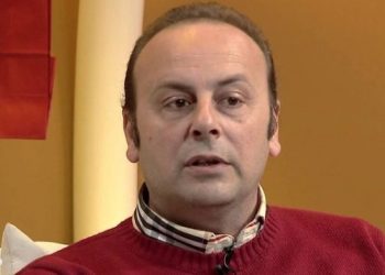 Qeveria shqiptare kujtohet “pas pilafit” për Genc Fugën!