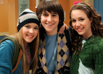 Cili është shkaku? Ylli i “Hannah Montana” arrestohet në Teksas!