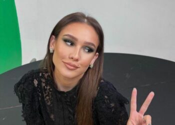 “Mezi prisja të shihja Marinën dhe Luanën”, Jona rrëfen fillimet në ekran