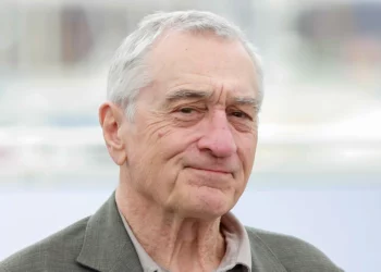 U bë baba në moshën 80-vjeçare, De Niro shihet me vajzën e porsalindur