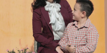 Biseda e Grida Dumës me të birin që duhet ta lexoni të gjithë!