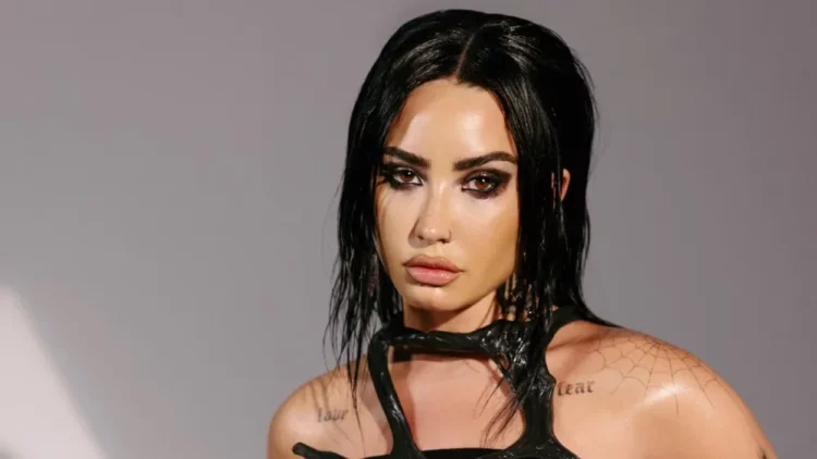 Vetëbesimi i Demi Lovato-s është 100% kur kryen marrëdhënie seksuale!