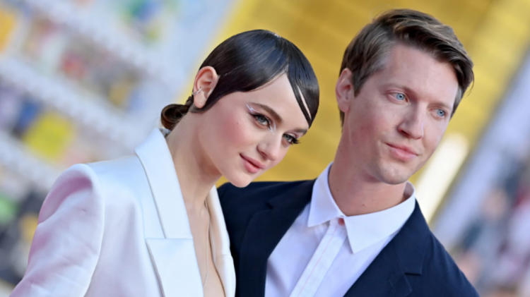 Çifti i njohur kurorëzojnë dashurinë me martesë në Spanjë