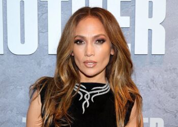 Pas nëntë vitesh, JLo jep lajmin e madh për publikun