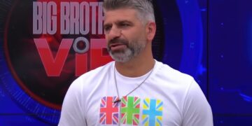 Sezoni i ri! Qetsori në krye të një emisioni krah moderatores së njohur