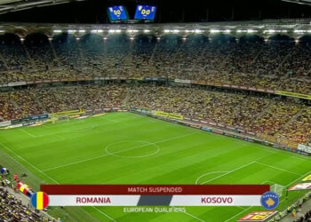Parulla ”Kosova është Serbi”/ UEFA pezullon ndeshjen Kosovë-Rumani
