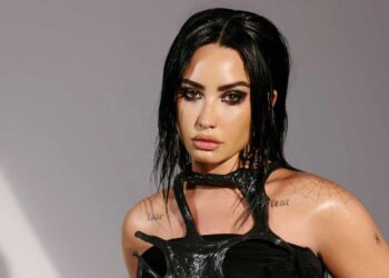 Demi Lovato: U pendova që u lidha me burra të moshuar