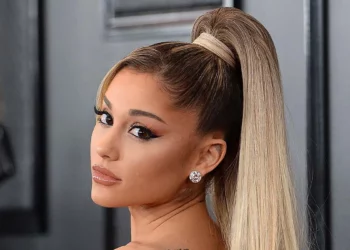 Pak ditë pas divorcit, Ariana Grande shfaqet në publik me të dashurin e ri 