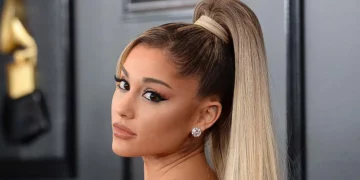 Pak ditë pas divorcit, Ariana Grande shfaqet në publik me të dashurin e ri 