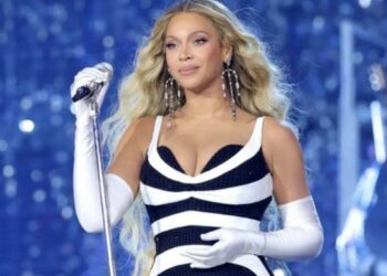 “Isha duke…”/ Gruaja shtatzënë fillon të lindë gjatë koncertit të Beyonce