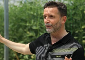 Braçe: Do flasë njeri për kullën e stadiumit dhe baltën ku luajnë djemtë?