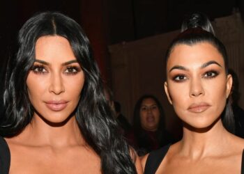 “Shtrigë, të urrej”, vazhdon drama mes motrave Kardashian