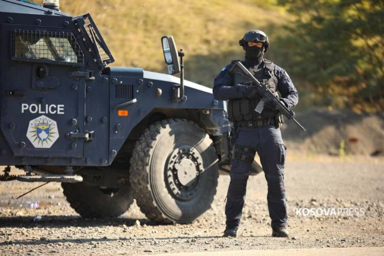 TRONDITET Kosova! Vritet me breshëri arme e granata një polic