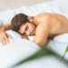 Pse burrat bien në gjumë pas seksit, sipas shkencës?