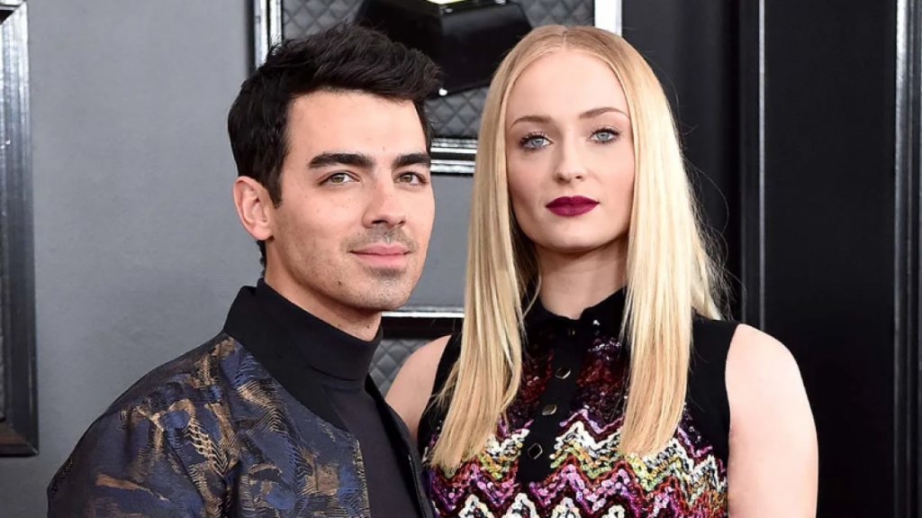 “Kanë probleme serioze”/ Joe Jonas dhe Sophie nisin procedurat për divorc