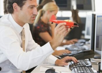 Shkaktarët më të mëdhenj të shpërqendrimeve në punë!