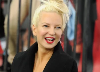 Sia “hap” zemrën, flet për divorcin e saj: Më zhyti në errësirë