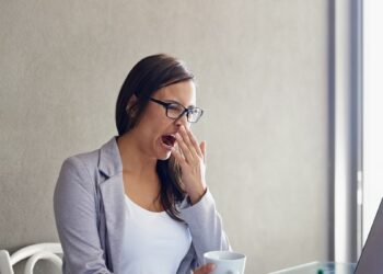 Sipas ekspertëve, ja pse hapja e gojës është ngjitëse