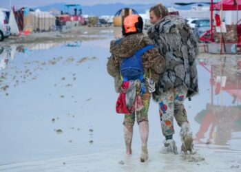 Moti i keq/ Mbi 70 mijë njerëz të ngecur në Nevada