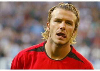 E pështynin në rrugë/David Beckham rrëfen momentin më të errët të karrierës