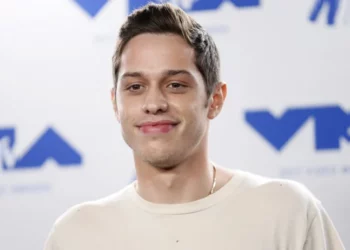 Mesazhi emocionues i Pete Davidson për luftën Izrael-Palestinë!