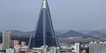 Ky është hoteli 1.6 miliardë paund që nuk ka pasur kurrë asnjë klient!