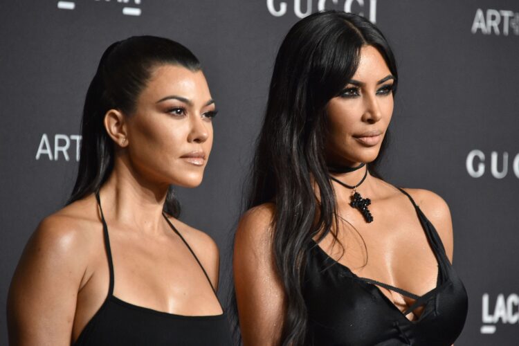 Bëjnë paqe motrat Kardashian? Kim bën hapin e para drejt Kourtney-t