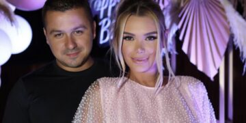 Eni Koçi ndan portretin e bukur familjar në ditëlindjen e parë të vajzës!