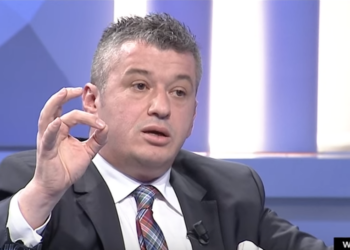 Revoltë në RTSH, peticion për shkarkimin e Alfred Pezës!