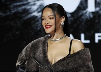 Ju mungoi? Rihanna rikthehet në muzikë pas 7 vitesh, surpriza për 2024-ën