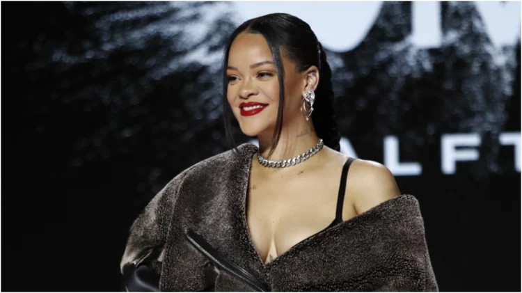 Ju mungoi? Rihanna rikthehet në muzikë pas 7 vitesh, surpriza për 2024-ën