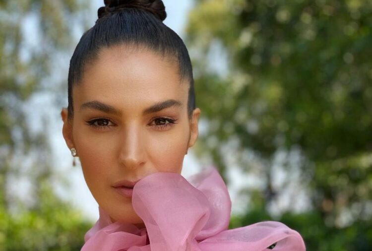 ‘Ëndërroni…’/ MESAZHI prekës i Eminës për vajzat shqiptare