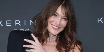 Modelja e njohur jep mesazhin e rëndësishëm në ‘tetorin rozë’!