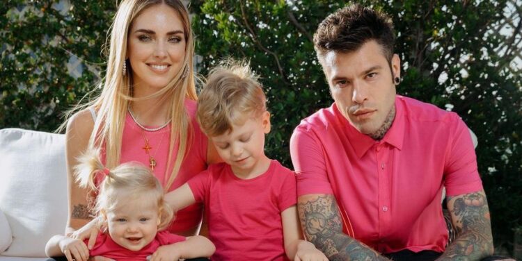 Pas operacionit, Fedez kthehet në shtëpi, ndan foton e ëmbël me familjen