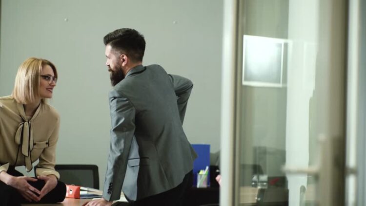 Të këpusin me një shikim, këto 3 shenja janë mjeshtre të flirtimit