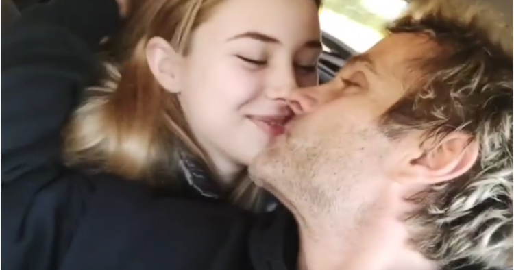 E bija ka ditëlindjen, Ilir Shaqiri e uron me momentet më speciale (VIDEO)