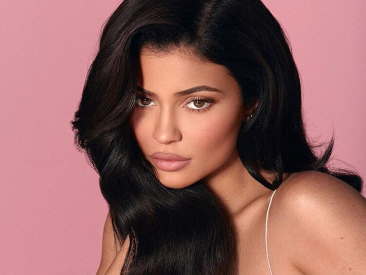 Kylie ‘kryqëzohet’ në rrjet, për shkak të luftës palestino-izraelite