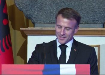 SAMITI/ Macron mbyll fjalimin në shqip: Po e ngre gotën time për Shqipërinë