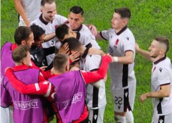 ‘Të pandalshëm’! Kombëtarja dyfishon shifrat në ‘Air Albania’