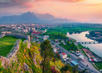 Shqipëria, destinacioni i preferuar i polakëve!